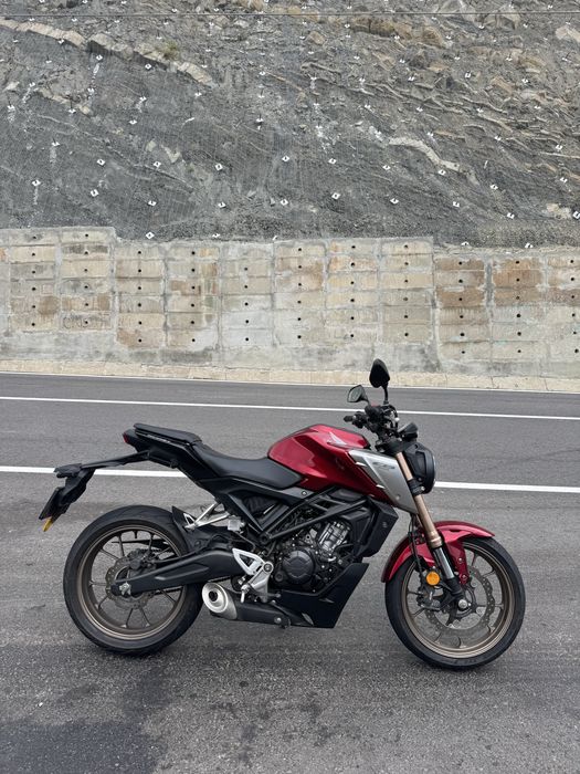 Honda CB125R 2021 21000km istoric HONDA intretinuta EXEMPLAR achizitionata MotoFly Bucov dealer Honda , LED ABS
