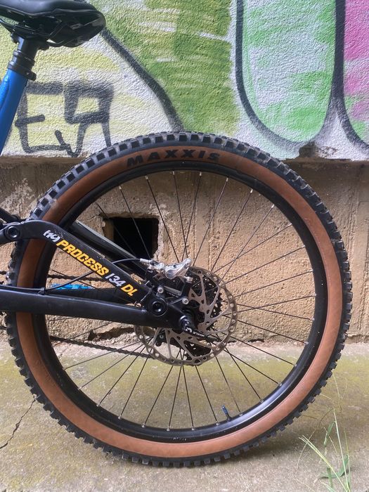 Kona process enduro.   Nu (freeride/trail/dh)