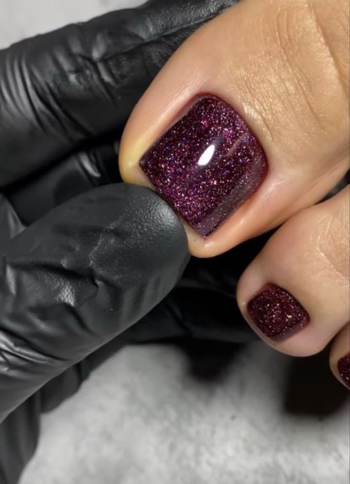 Маникюр и педикюр