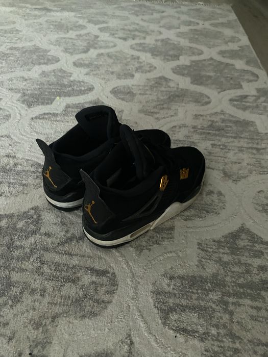 Продам кроссовки (nike air jordan)