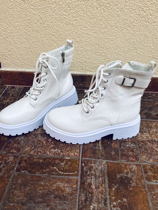 Bocanci femei mărimea 40