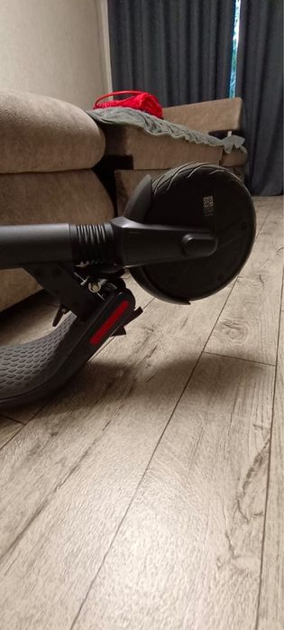 Продам Электро самокат ninebot by segway