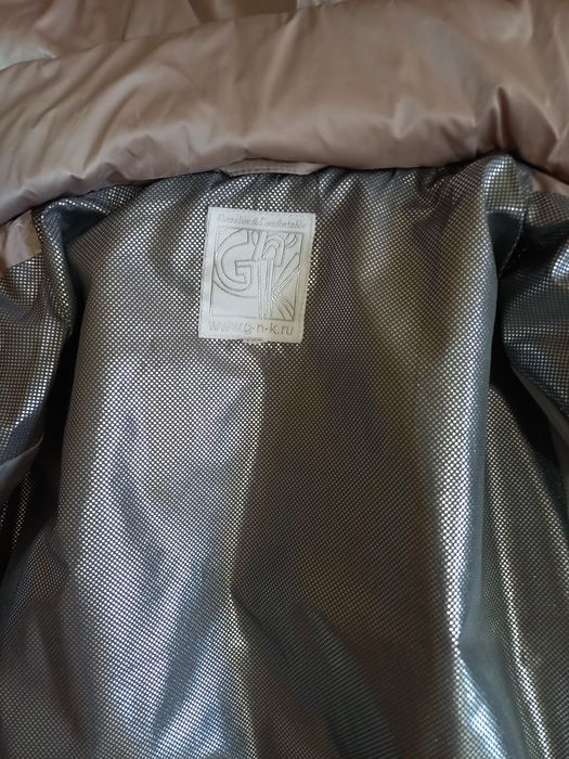 Продам пальто для девочки