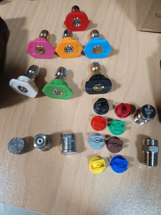 Дюзи за професионални водоструйки