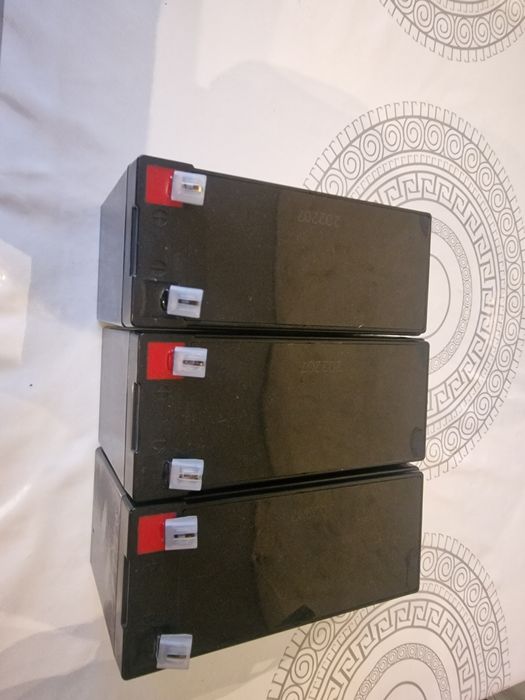 Срочно продам аккумуляторы