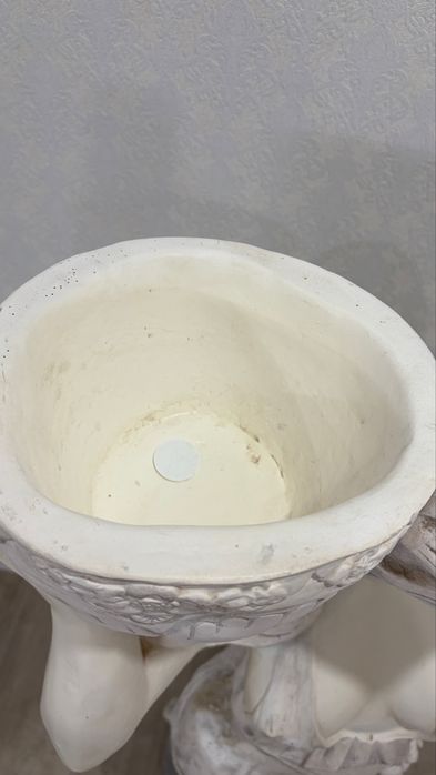 Продам статую Афродиты из гипса