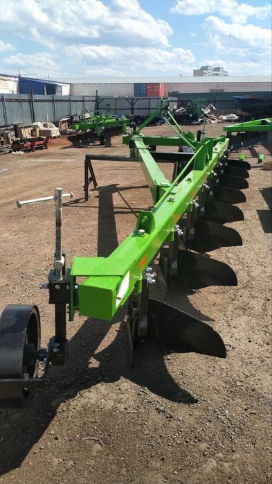 Плуг навесной ПН 8-35