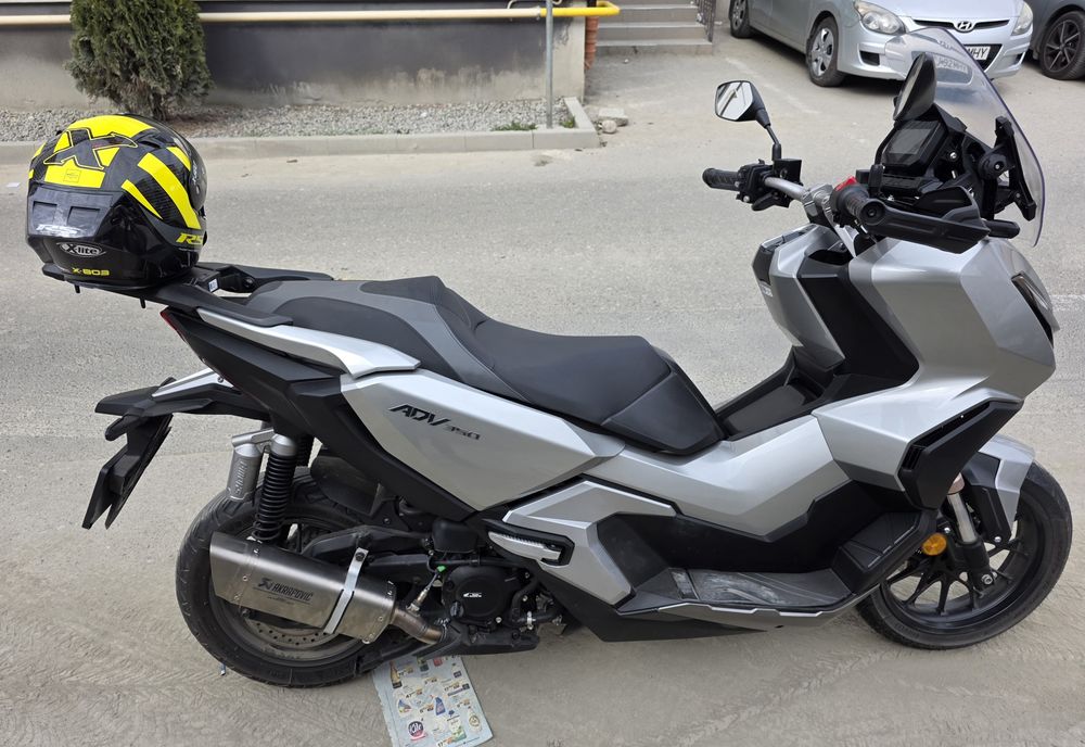 Honda - Adv - 350
