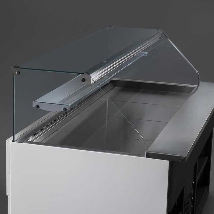 Холодильник витрина для десертов