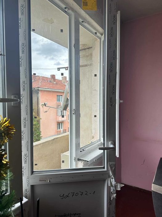 Продава се Тристаен апартамент в Бобов дол - 78 кв.м за 321 €/кв.м - Снимка #18