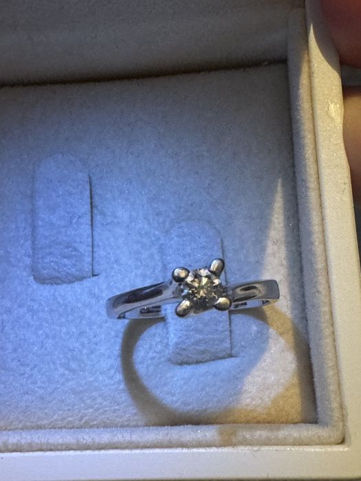 Vand inel din aur 18 k diamant