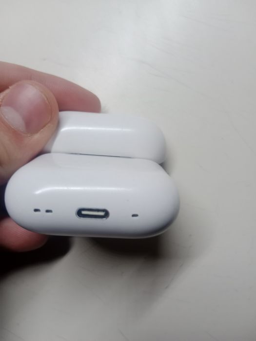 Продам Airpods 3