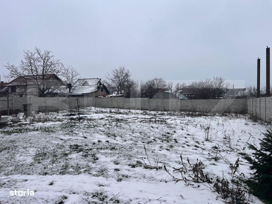 Spatiu comercial, 98 mp si 1100 mp teren, Pielesti