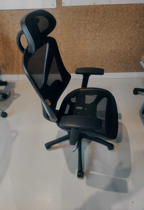 Scaun de birou ANTARES - ergonomic AERO PRO flexibil si rezistent