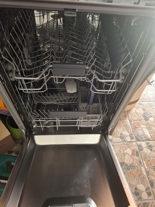 Masina de spălate vase Beko