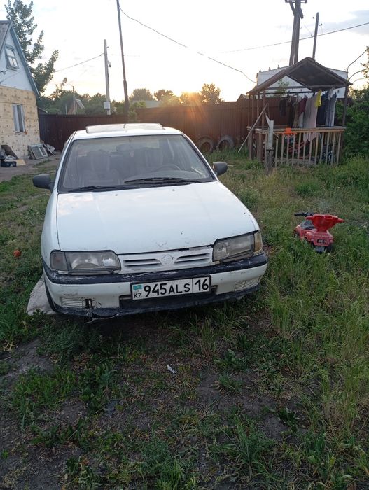 продам нисан примера.