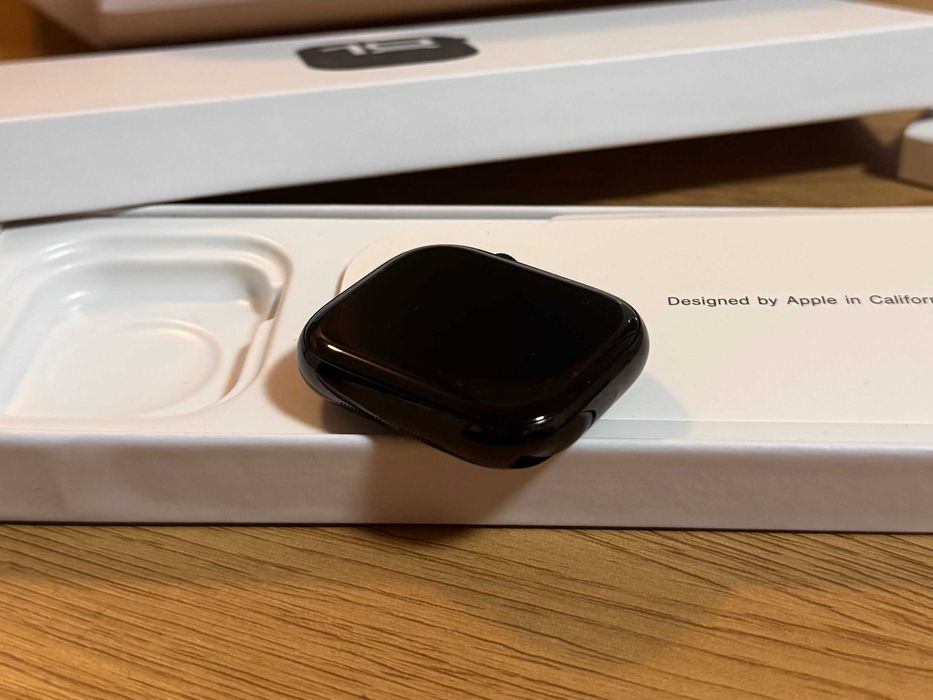 Apple Watch Series 10 46mm - Jet Black / Rose Gold / Silver