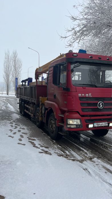 Погрузка и перевозка манипулятором
