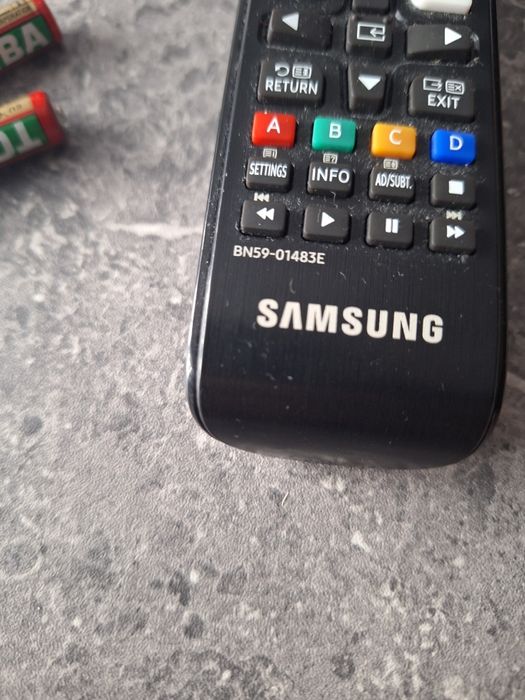 Telecomanda samsung qled cu AI 2025