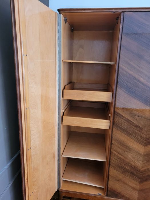 Шифонер трехстворчетый