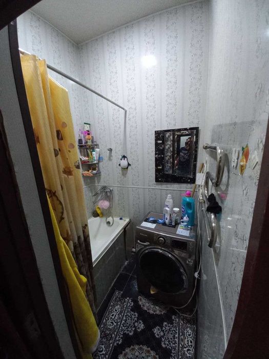 Navoiy shaxar 7 etajka 2-etaj 55 kvadrat  2 xona 450 mln ipoteka bor