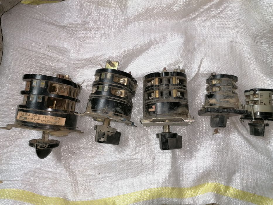 Vand întrerupătoare rotative