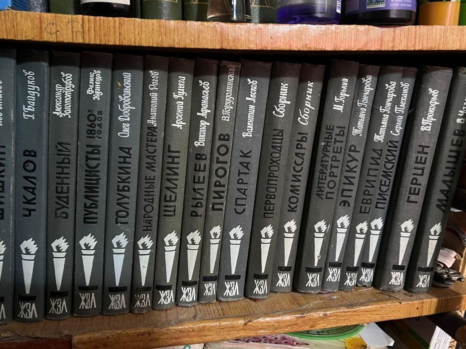 Продам книги разные