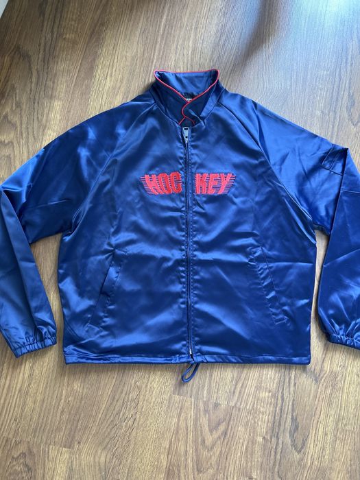 Бомбер привезли с США