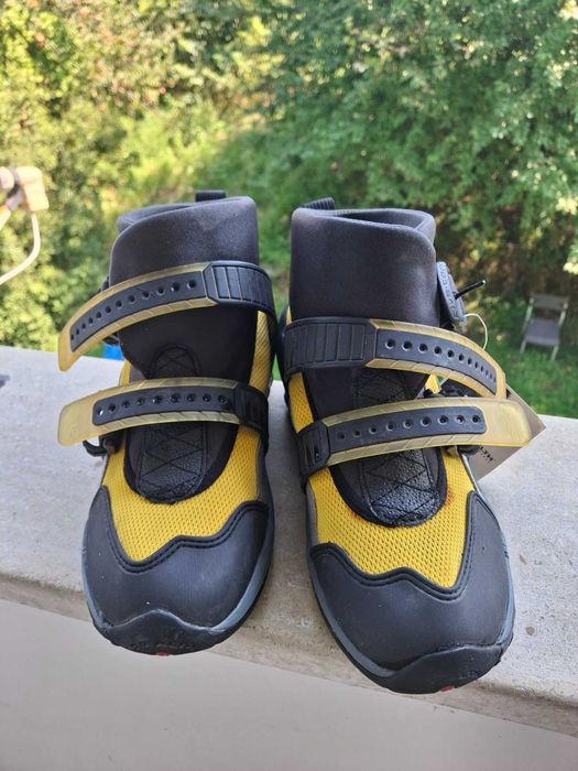 Bocanci canyoning Five Ten