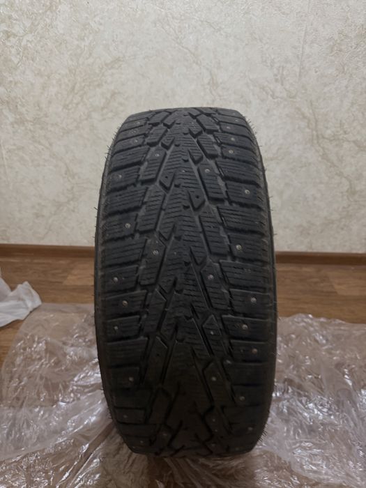 Шины шипованные, зимние R 17