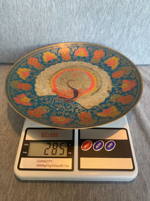 Месингова чиния за стена с пауни