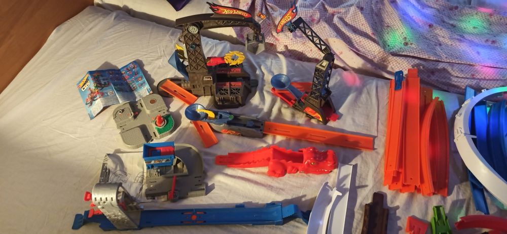 Писти Hot Wheels