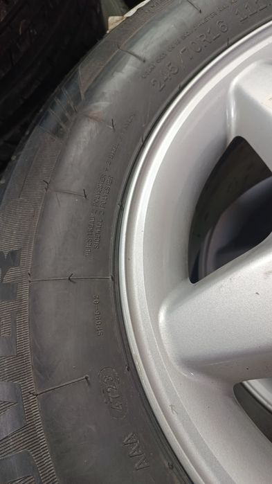 Продам колёса (диски с шыними)