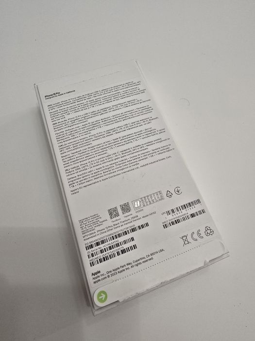 Iphone 15 Pro - Black Titanium - 266 GB