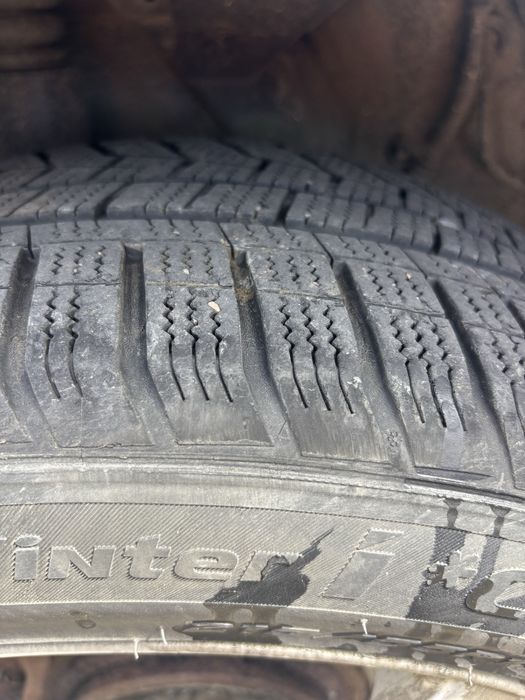 Vand 4 cauciucuri fara jante Hankook pe 17