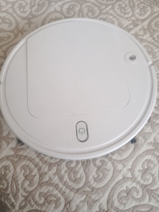 Продам робот пылесос