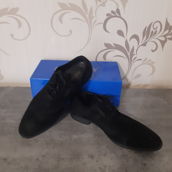 Vand pantofi marimea 42