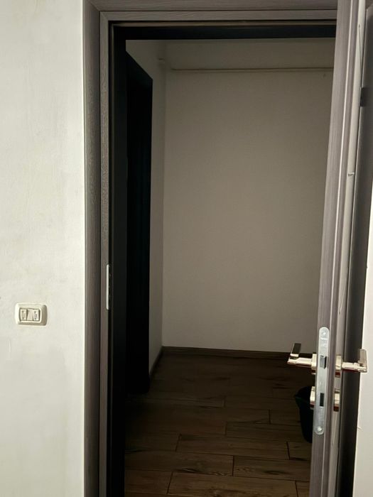 Vand apartament 2 camere
