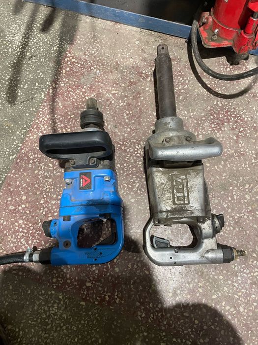 Vând aparatură pentru vulcanizare.