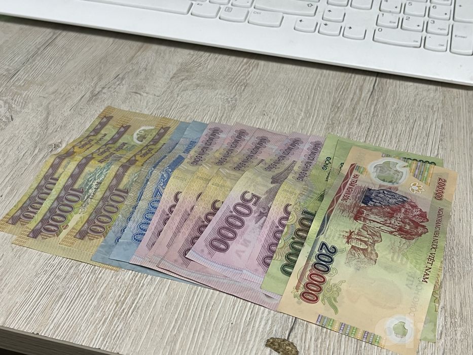 Vietnam Dong 820.000