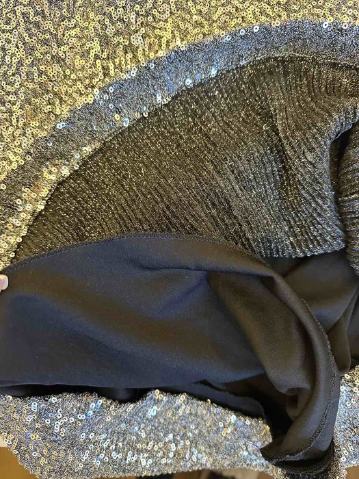 Сребърна рокля с пайети