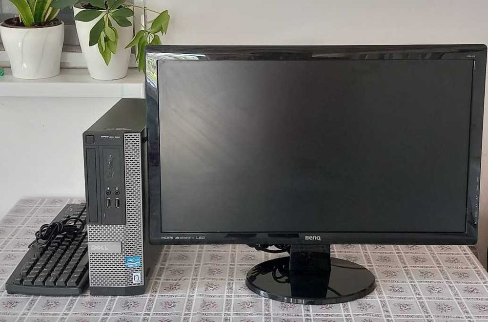 Sistem desktop Dell  OptiPlex 390, Procesor Intel Core i5-2400 CPU