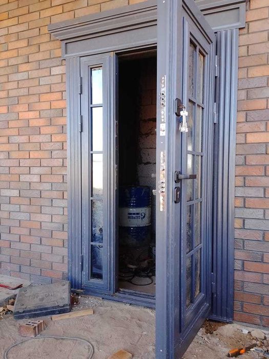 Установка входных уличных дверей под ключ замена замков