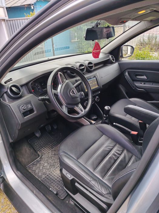 Duster 2020 luna a 12