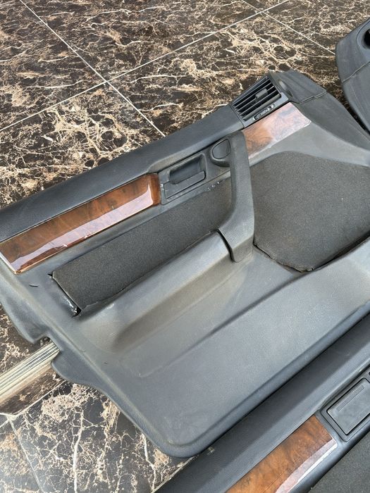 Дверные карты - обшивки BMW E34