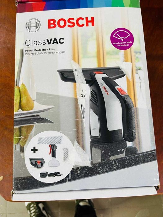 Aspirator geamuri Bosch GlassVAC - cu acumulator, Li-Ion, 3.6 V, 2 Ah