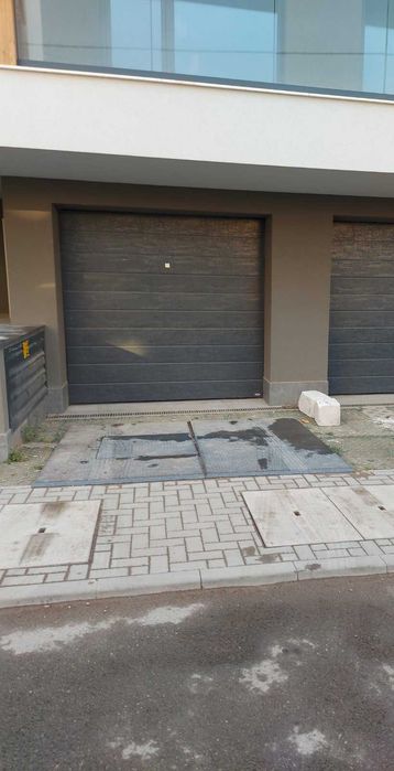 Дава се под наем Гараж / Паркомясто в София, Витоша - 30 кв.м за 220 € - Снимка #1