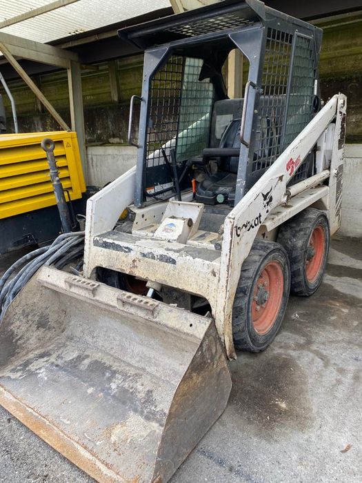 închirieri mini utilaje bobcat vola mini excavator buldoexcavator