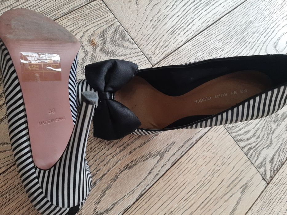 Дамси обувки с висок ток