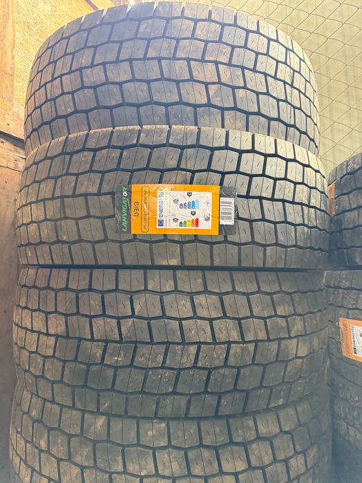 315/60R22.5 Royal Black D318